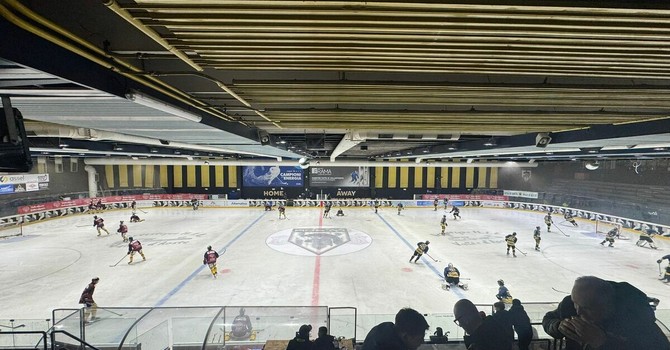 IN DIRETTA. Aosta-Varese 0-0, gara 1 della semifinale con 200 varesini al seguito e il rientro di Piroso