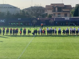 Varesina e Casatese in mezzo al campo Varesina e Casatese in mezzo al campo