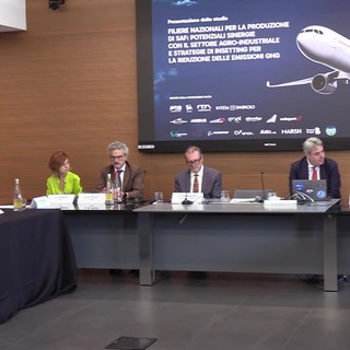 Decarbonizzazione del trasporto aereo, a Roma l'incontro sul futuro della filiera SAF Decarbonizzazione del trasporto aereo, a Roma l'incontro sul futuro della filiera SAF