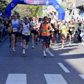 Domenica la Varese City Run:  tutte le strade chiuse, i divieti di sosta e le deviazioni