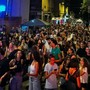 Via Como piena di giovani per il Varese Block Party