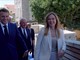 Italia-Francia, Macron accoglie Meloni al Museo Picasso di Antibes. E i turisti la salutano: "Giorgia, Giorgia"