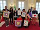 VIDEO. Viva Vittoria Varese firma 1350 coperte fatte a mano contro la violenza sulle donne