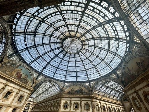 Galleria Vittorio Emanuele. Approvato il progetto per gli interventi di consolidamento e restauro della copertura: anche contro il nemico pioggia Galleria Vittorio Emanuele. Approvato il progetto per gli interventi di consolidamento e restauro della copertura: anche contro il nemico pioggia