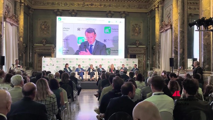Innovazione, prevenzione e prossimità: le sfide della salute al Convegno di Federfarma Innovazione, prevenzione e prossimità: le sfide della salute al Convegno di Federfarma