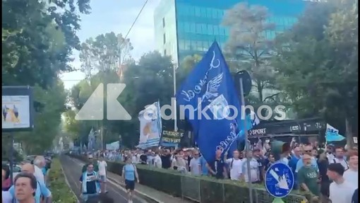 Lazio, migliaia di tifosi al corteo contro Lotito tra cori e bandiere Lazio, migliaia di tifosi al corteo contro Lotito tra cori e bandiere