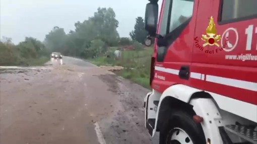 Maltempo in Sardegna, le immagini dei Vigili del Fuoco al lavoro Maltempo in Sardegna, le immagini dei Vigili del Fuoco al lavoro