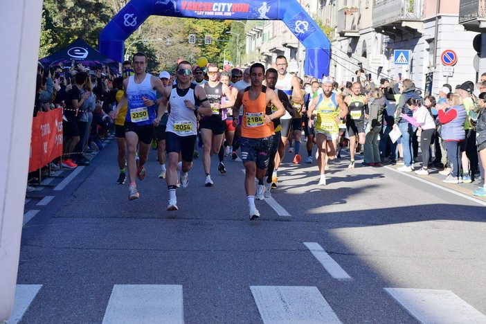 Domenica la Varese City Run: tutte le strade chiuse, i divieti di sosta e le deviazioni Domenica la Varese City Run: tutte le strade chiuse, i divieti di sosta e le deviazioni
