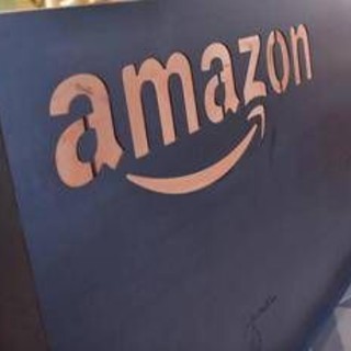 Amazon: "Stop a piani consegna con droni in Italia, avanti in Usa e Gb"