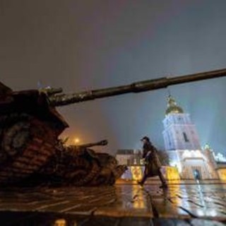 Ucraina, Tajani: "Accordo di pace fatto al 90%". Ma Mosca non cede su Donbass e truppe Nato