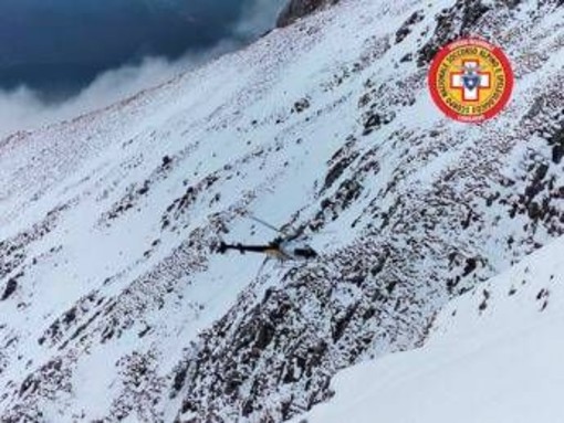 Marmolada, freerider 31enne travolto da valanga: è grave Marmolada, freerider 31enne travolto da valanga: è grave
