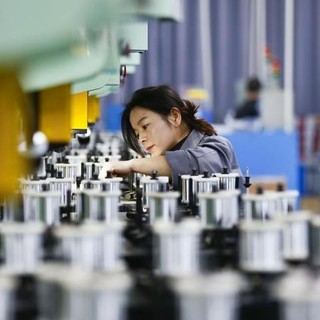 Cina, media di 26.000 nuove imprese al giorno nel 2025