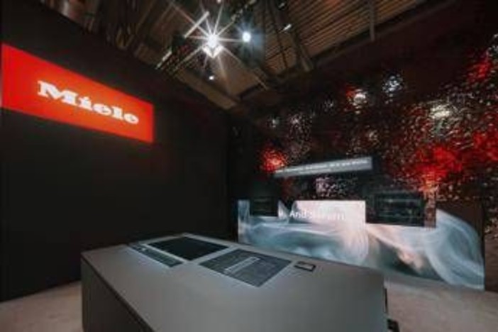 Design week, la cucina diventa ricettiva e connessa﻿, Miele presenta 'Designed to move with you'﻿