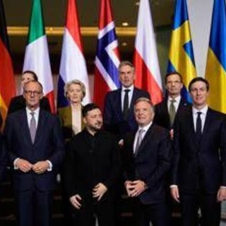 Ucraina, Meloni a Berlino con i leader europei: "Una forza multinazionale per Kiev"