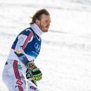 Milano Cortina, incubo McGrath: inforca e 'butta' l'oro nello slalom. Poi scavalca le recinzioni e si dispera nella neve Milano Cortina, incubo McGrath: inforca e 'butta' l'oro nello slalom. Poi scavalca le recinzioni e si dispera nella neve