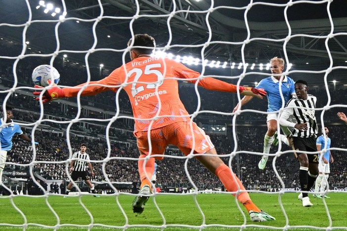La Juventus crolla in casa, un’ottima Lazio vince 3-0 a Torino La Juventus crolla in casa, un’ottima Lazio vince 3-0 a Torino