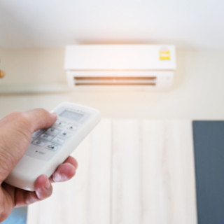 Quanto costa dormire con il condizionatore acceso? La verità dell'esperto