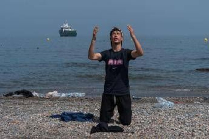 Ceuta, "meglio senzatetto in Spagna che tornare in Marocco": le testimonianze
