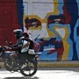 Venezuela, Trump chiude era di Maduro: gli scenari. Caracas: "Ci difenderemo" Venezuela, Trump chiude era di Maduro: gli scenari. Caracas: "Ci difenderemo"