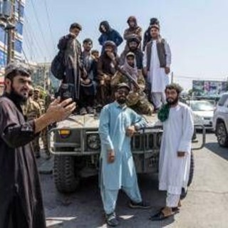 Afghanistan, cinque anni fa cadeva Kabul: la 'pace' dei Talebani in un'emergenza senza fine
