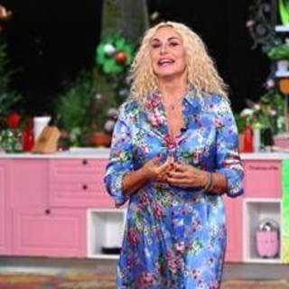 Ascolti record per il film su 'Carlo Acutis', Clerici elogia Canale 5: "I successi bisogna riconoscerli" Ascolti record per il film su 'Carlo Acutis', Clerici elogia Canale 5: "I successi bisogna riconoscerli"