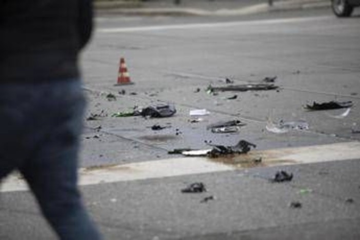 Morta in scontro con l'auto dell'ex, l'accusa del figlio: "Lui l'ha inseguita, si è fatto giustizia da solo"