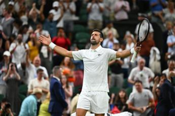 Wimbledon, Djokovic 'sfida' Sinner: "Posso battere ragazzi 15 anni più giovani..." Wimbledon, Djokovic 'sfida' Sinner: "Posso battere ragazzi 15 anni più giovani..."