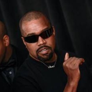 Kanye West e Travis Scott a Reggio Emilia, la prefettura vieta i concerti Kanye West e Travis Scott a Reggio Emilia, la prefettura vieta i concerti