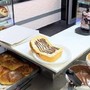 Cornetteria star di TikTok, sospesa l'attività: lavoratori in nero e violazioni igieniche Cornetteria star di TikTok, sospesa l'attività: lavoratori in nero e violazioni igieniche