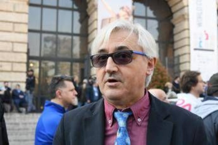 Assolto Silvio Viale: il ginecologo e consigliere comunale era accusato di molestie a pazienti Assolto Silvio Viale: il ginecologo e consigliere comunale era accusato di molestie a pazienti