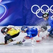 Milano Cortina, incidente durante gara Fontana: Sellier tagliata da lama sul volto. Cos'è successo