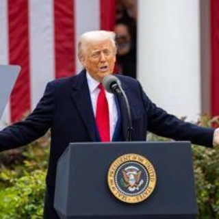 Dazi Usa, Trump dichiara guerra commerciale: la risposta di Ue, Cina, Giappone