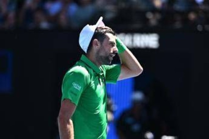 Australian Open, Djokovic applaude Musetti dopo ritiro: "Io fortunato, avrebbe vinto lui"