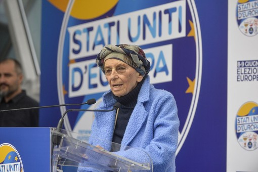 Emma Bonino esce dalla terapia intensiva ma la situazione resta delicata Emma Bonino esce dalla terapia intensiva ma la situazione resta delicata