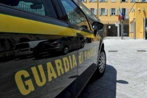 Scoperto evasore totale a Genova: sequestrati beni per 800mila euro a professionista sanitario Scoperto evasore totale a Genova: sequestrati beni per 800mila euro a professionista sanitario