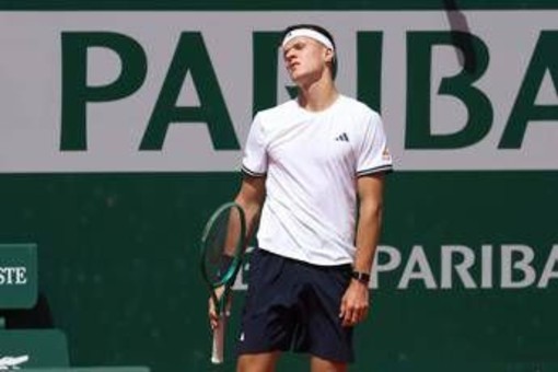 Roland Garros, piove su Parigi e Mensik viene 'cacciato' da allenamento