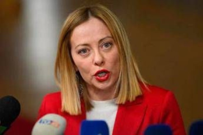 Iran, Meloni sente Merz e Starmer. Ai leader del Golfo: "Ingiustificabili attacchi a vostri Paesi" Iran, Meloni sente Merz e Starmer. Ai leader del Golfo: "Ingiustificabili attacchi a vostri Paesi"