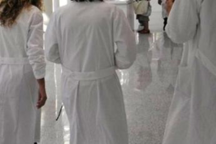 Manovra, da sindacati medici e dirigenti sanitari arriva bocciatura: "Disastro per Ssn"