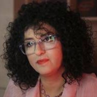 Iran, Nobel Mohammadi libera su cauzione: trasferita in ospedale a Teheran