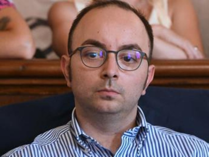 Caso Roggero, capogruppo Pd di Piacenza lo difende Roggero e rischia il posto: pronto a seguire indicazioni partito Caso Roggero, capogruppo Pd di Piacenza lo difende Roggero e rischia il posto: pronto a seguire indicazioni partito