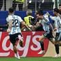 Messi segna, Schmeichel critica l'arbitro: "Gol andava annullato" Messi segna, Schmeichel critica l'arbitro: "Gol andava annullato"
