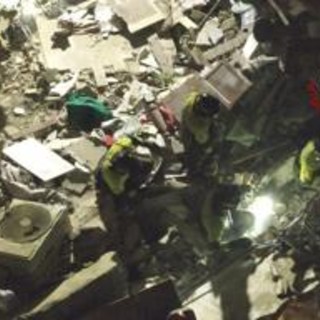 Crollo palazzina a Messina, recuperata seconda vittima: si cercano ancora 4 dispersi Crollo palazzina a Messina, recuperata seconda vittima: si cercano ancora 4 dispersi