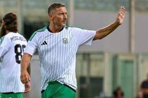Totti: "A 48 anni ho detto no a Genoa e Como per tornare in Serie A" Totti: "A 48 anni ho detto no a Genoa e Como per tornare in Serie A"