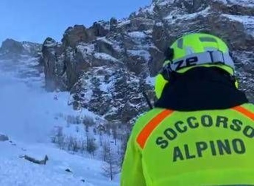 Valanga in Val di Susa, ci sarebbero persone coinvolte Valanga in Val di Susa, ci sarebbero persone coinvolte