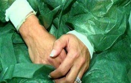 Aiom: "63% medici favorevoli a eutanasia in pazienti oncologici" Aiom: "63% medici favorevoli a eutanasia in pazienti oncologici"