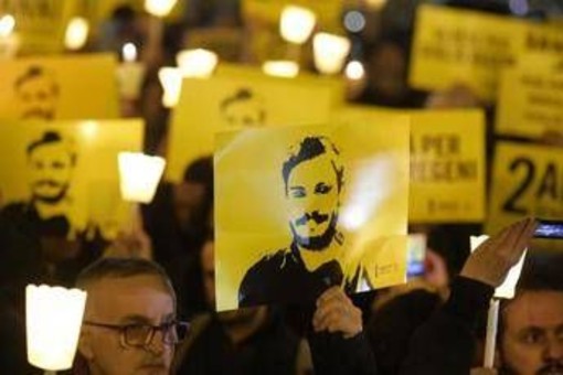 Giulio Regeni, 10 anni fa la scomparsa. I genitori: "Siamo rimasti umani e lui fa ancora cose" Giulio Regeni, 10 anni fa la scomparsa. I genitori: "Siamo rimasti umani e lui fa ancora cose"