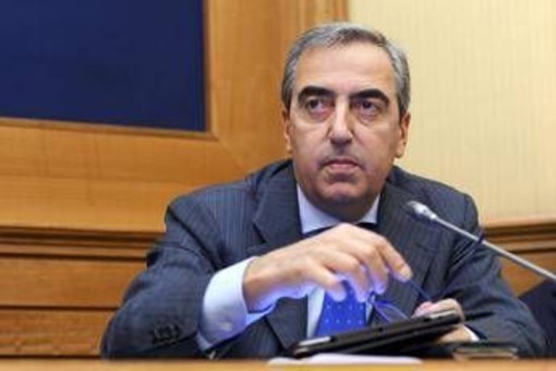 Gasparri si dimette in giornata da capogruppo di Forza Italia Gasparri si dimette in giornata da capogruppo di Forza Italia