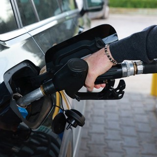 Carburanti, prorogato all’1 maggio il taglio delle accise