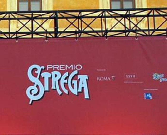 Premio Strega, bufera travolge Michele Mari: accuse di sessismo e corsa alla vittoria a rischio Premio Strega, bufera travolge Michele Mari: accuse di sessismo e corsa alla vittoria a rischio