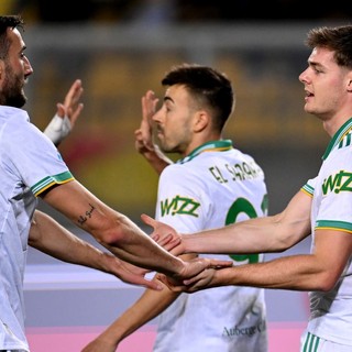 Dybala ispira, Ferguson e Dovbyk firmano il 2-0 della Roma a Lecce